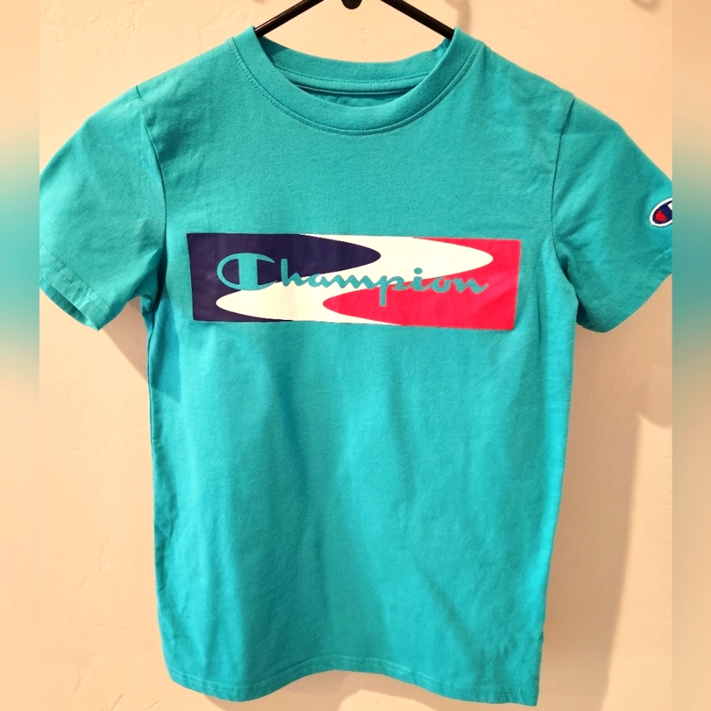 Youth Champion shirt in excellent condition. Smoke/Pet free home.